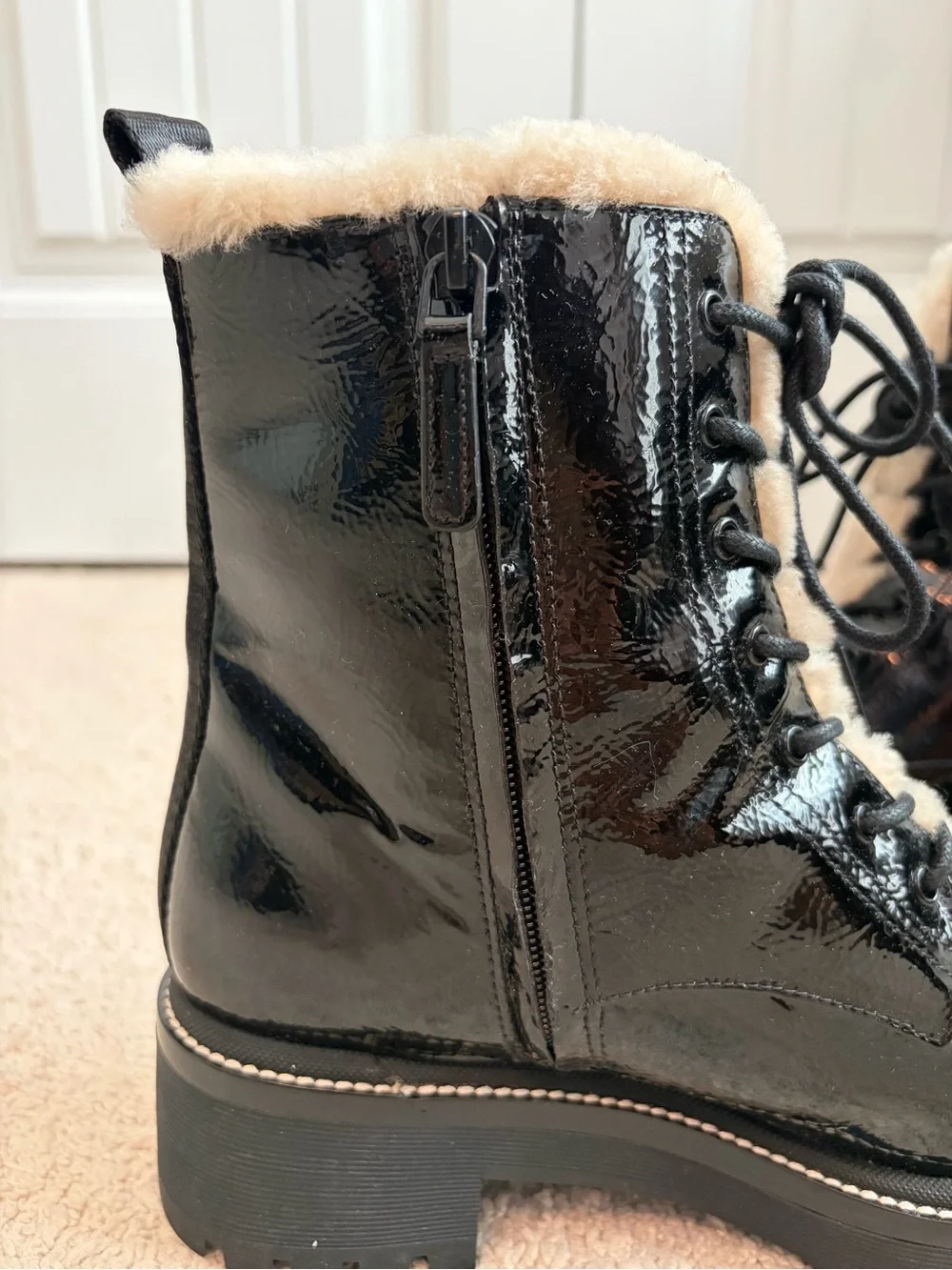 Tory Burch Miller Lug Sole Black Patent Shearling Lined Combat Boots Womens Sz 8